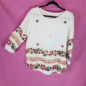 NWT, White blouse with embroidered detail, size L